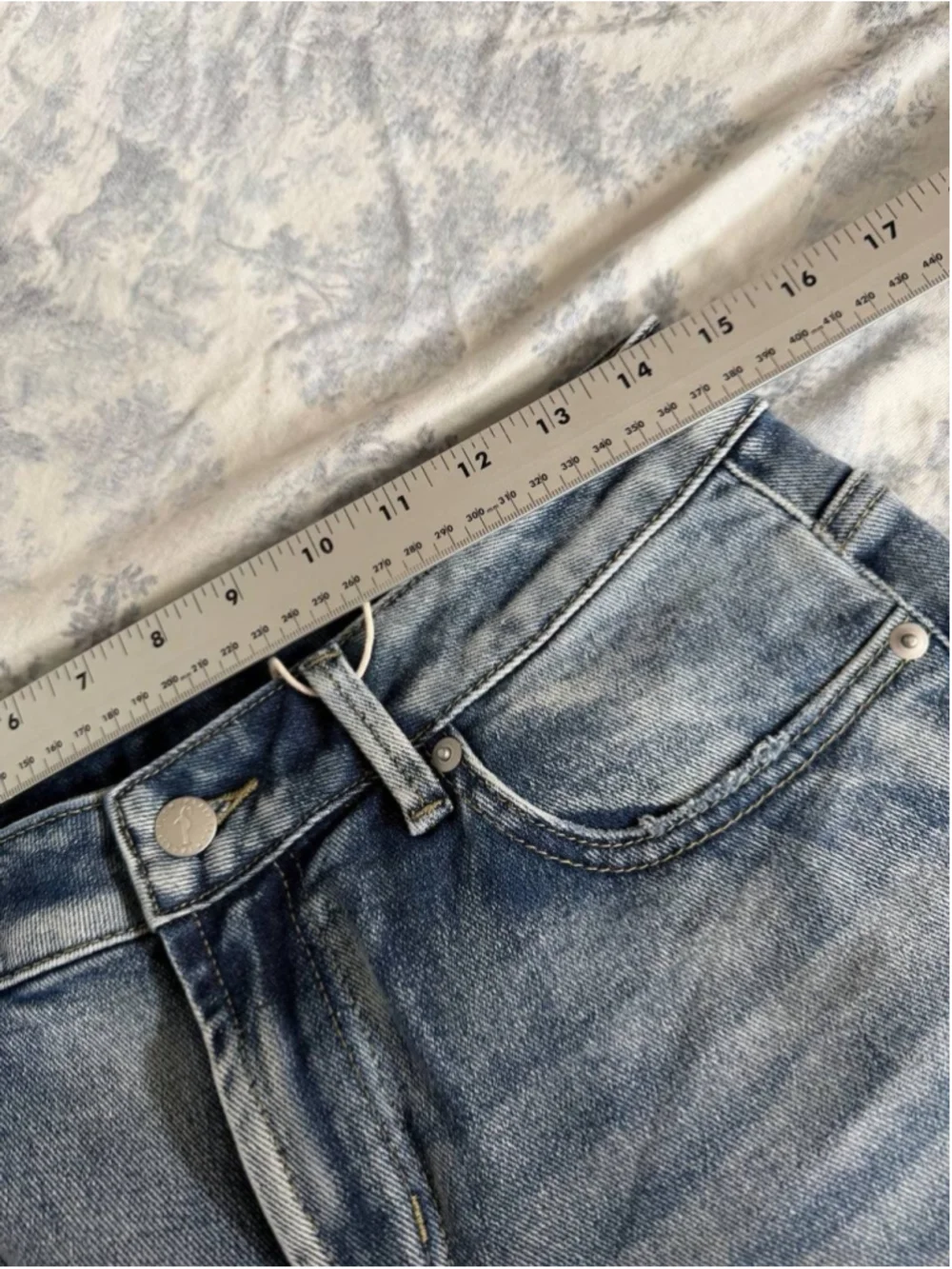 Flamingals Straight Leg Crop Jeans for Women M